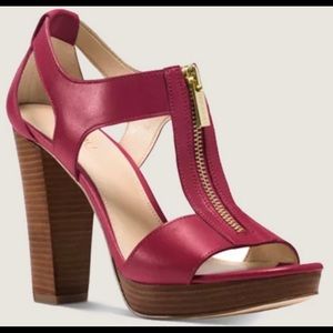 Michael Kors -Berkley Leather Sandal (Berry)